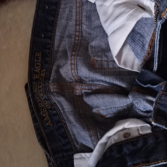 American Eagles Outfitters - Picture 7 of 16